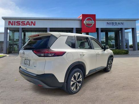 Certified 2023 Nissan Rogue SV image 5