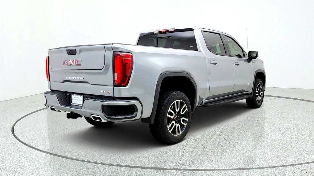Used 2024 GMC Sierra 1500 AT4 w/ Technology Package AWD/4WD image 5