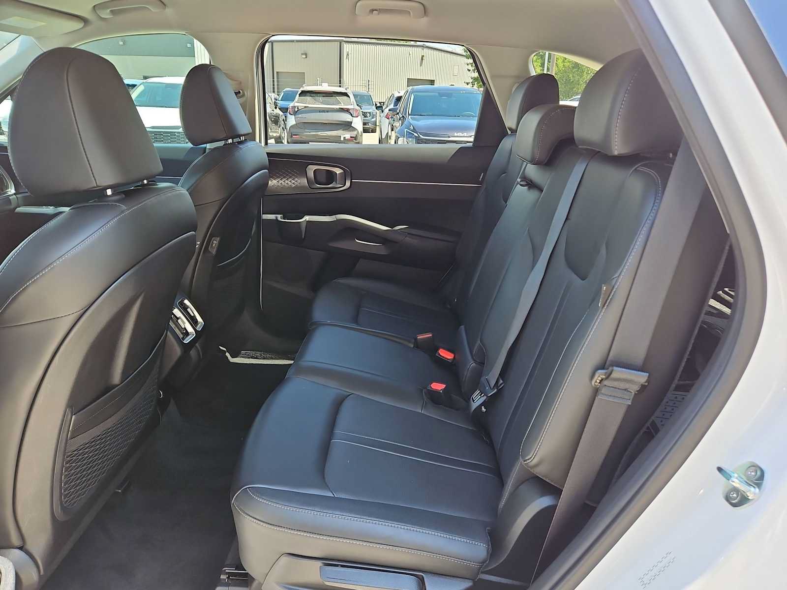 Certified 2025 Kia Sorento S FWD image 19