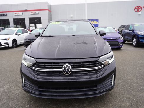 Used 2023 Volkswagen Jetta Sport image 7