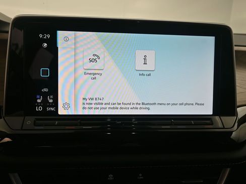 Used 2025 Volkswagen Atlas SE FWD image 10