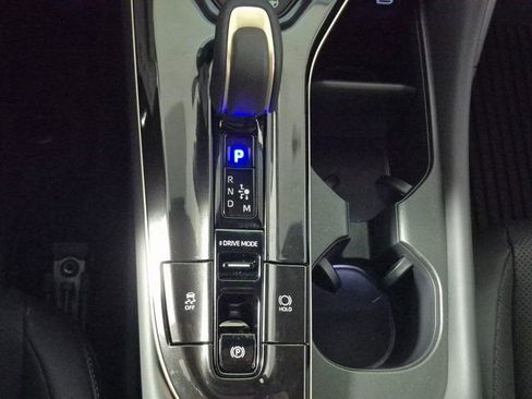 New 2026 Toyota Crown Platinum image 17