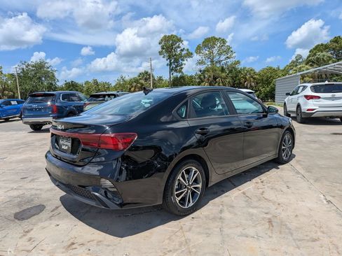 Certified 2024 Kia Forte LXS FWD image 8
