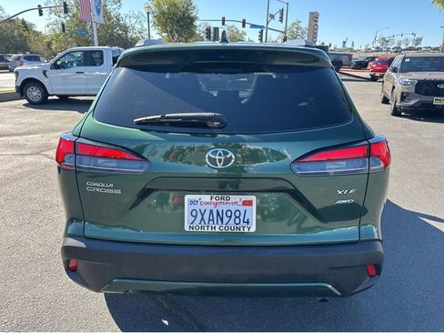 Used 2022 Toyota Corolla Cross XLE w/ Convenience Package image 5