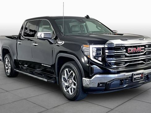 Certified 2023 GMC Sierra 1500 SLT RWD image 3