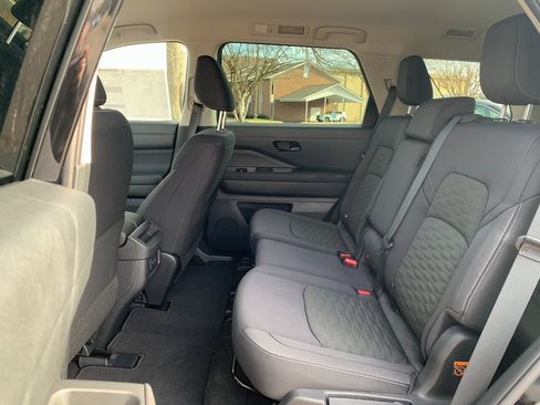 New 2026 Nissan Pathfinder SV image 22