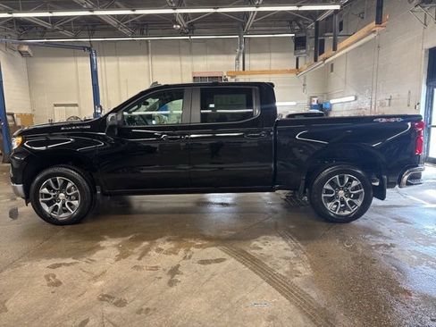 New 2026 Chevrolet Silverado 1500 LT image 3