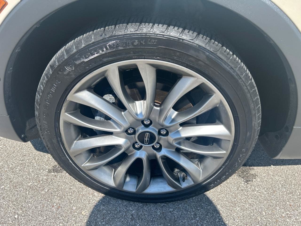 Used 2018 Lincoln MKC Reserve FWD image 11