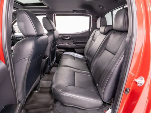 Used 2023 Toyota Tacoma TRD Sport w/ TRD Premium Sport Package AWD/4WD image 36