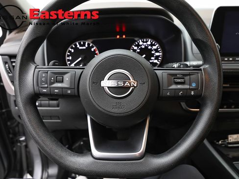 Used 2023 Nissan Rogue SV AWD/4WD image 10
