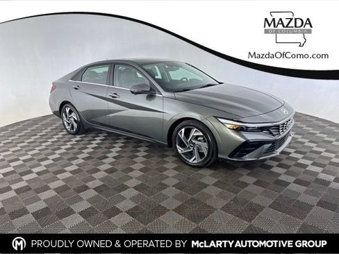 Used 2024 Hyundai Elantra Limited FWD image 1