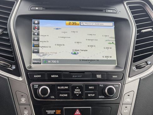 Used 2018 Hyundai Santa Fe Sport image 22