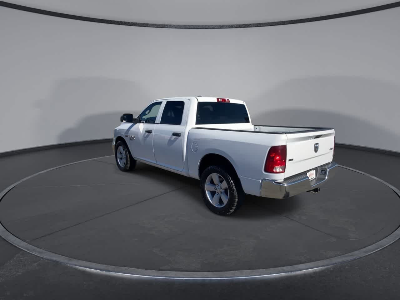 Used 2023 RAM 1500 Classic SLT AWD/4WD image 7