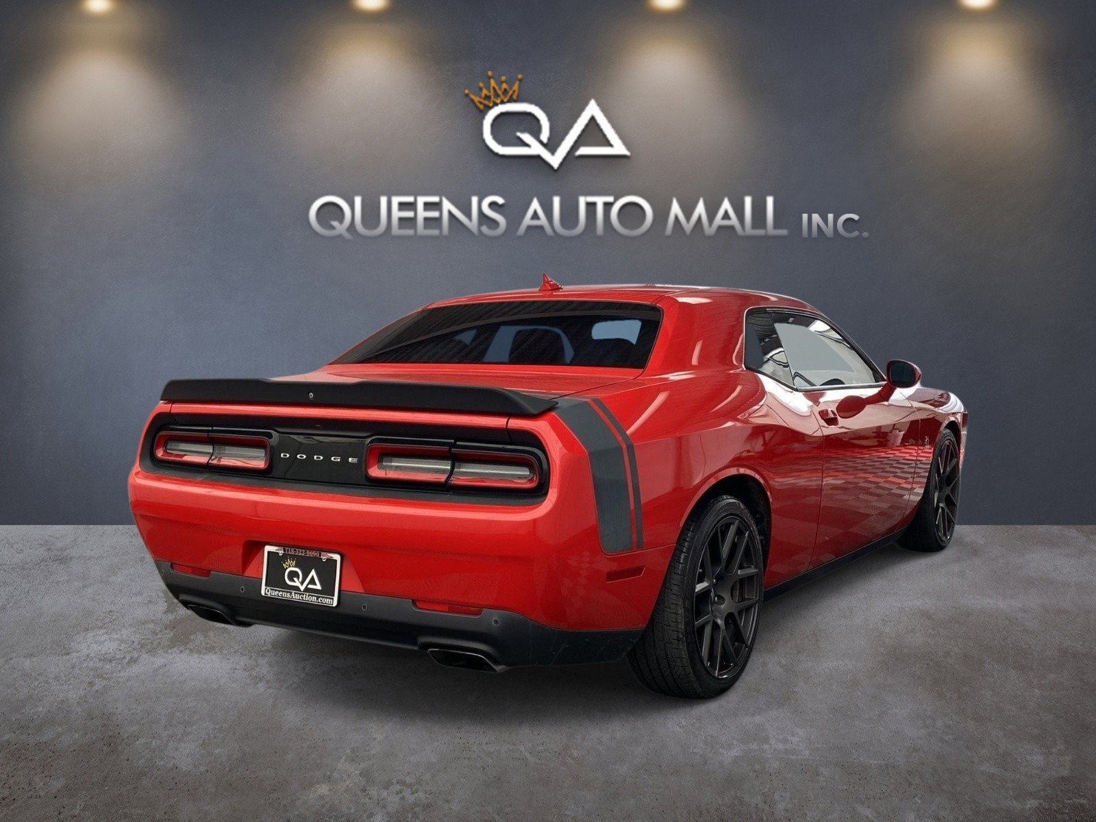 Used 2018 Dodge Challenger R/T Scat Pack w/ Leather Interior Group RWD image 6