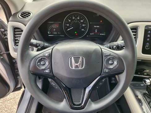 Certified 2021 Honda HR-V EX image 9