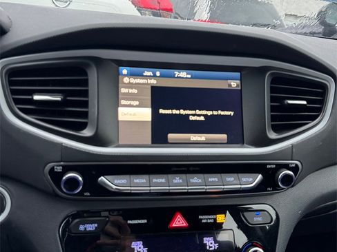 Used 2017 Hyundai Ioniq SEL image 5