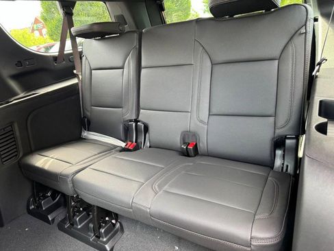 New 2026 Chevrolet Suburban High Country w/ Sun And Tow Package AWD/4WD image 9
