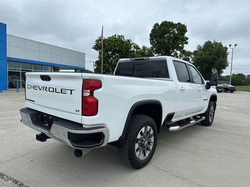 Used 2026 Chevrolet Silverado 3500 LT AWD/4WD image 3