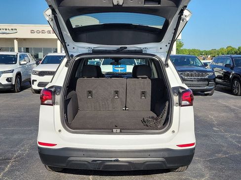 Used 2023 Chevrolet Equinox LT FWD image 8