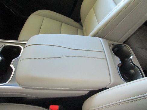 New 2026 GMC Acadia Elevation w/ Elevation Premium Package FWD image 40