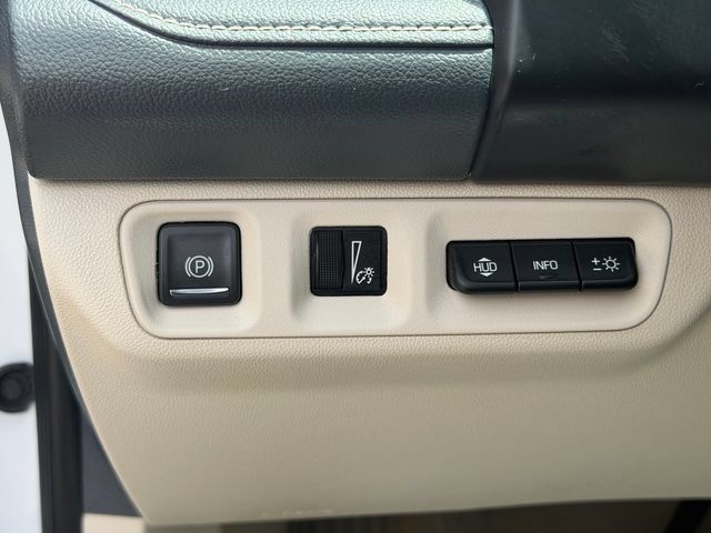Certified 2023 GMC Acadia Denali w/ Denali Ultimate Package FWD image 27