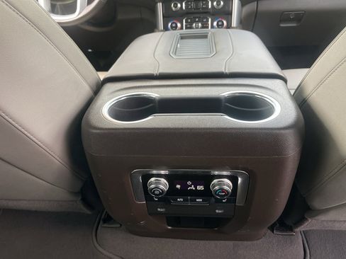 Certified 2023 GMC Yukon XL SLT w/ SLT Luxury Package RWD image 14