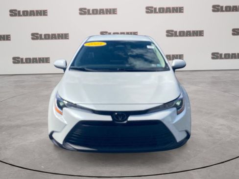 Used 2025 Toyota Corolla LE FWD image 8
