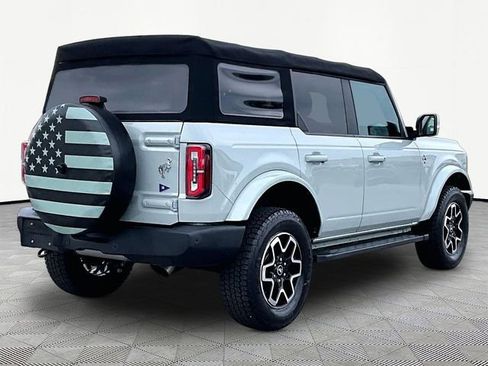 Used 2022 Ford Bronco Outer Banks AWD/4WD image 6