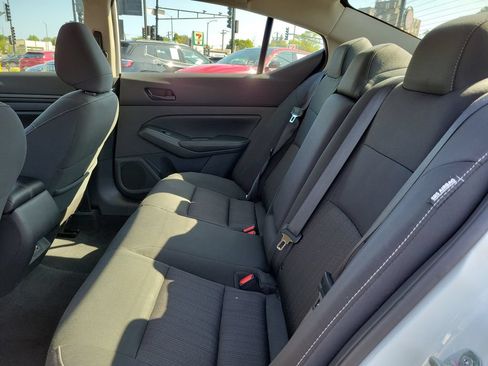 Used 2025 Nissan Altima 2.5 SV FWD image 15