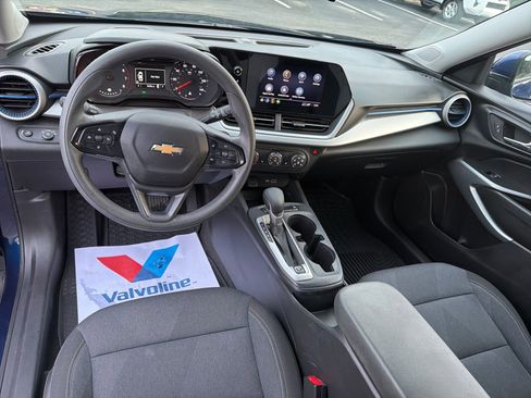 Used 2024 Chevrolet Trax LS w/ LS Convenience Package image 24