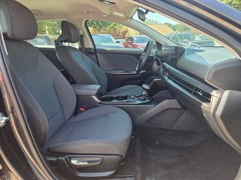 Used 2025 Kia K4 FWD image 29