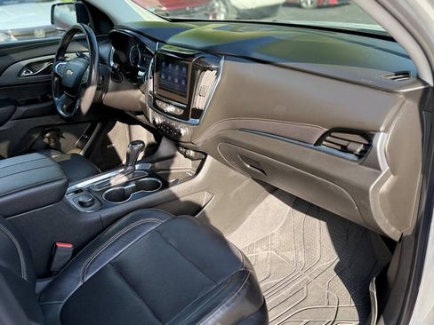 Used 2020 Chevrolet Traverse Premier w/ Redline Edition AWD/4WD image 23