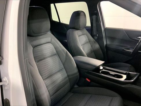 Used 2025 Chevrolet Equinox LT FWD image 7