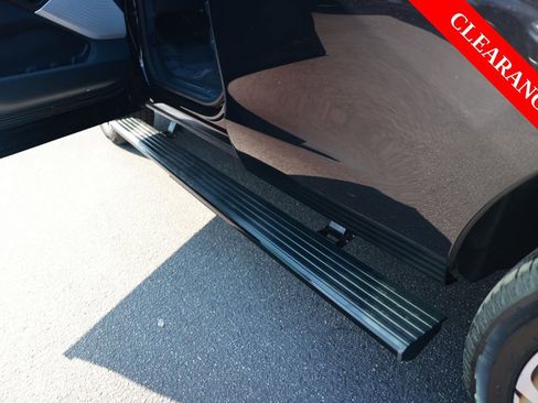 Used 2025 Lincoln Navigator Black Label AWD/4WD image 16