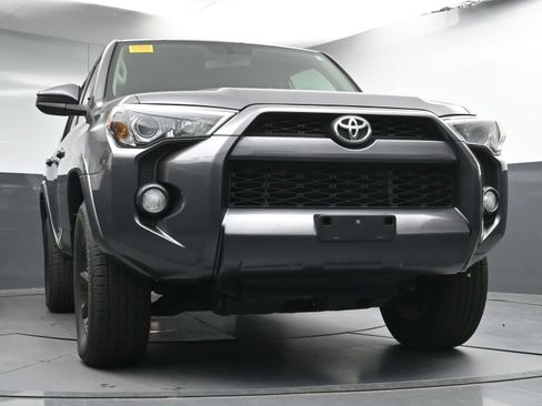Used 2016 Toyota 4Runner SR5 image 15