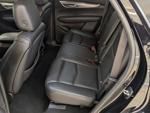 Used 2018 Cadillac XT5 Luxury w/ Driver Awareness Package image 14