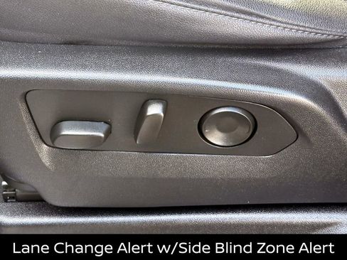 Used 2023 Chevrolet Tahoe LT w/ Luxury Package image 22