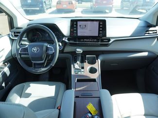Used 2023 Toyota Sienna XLE video 2
