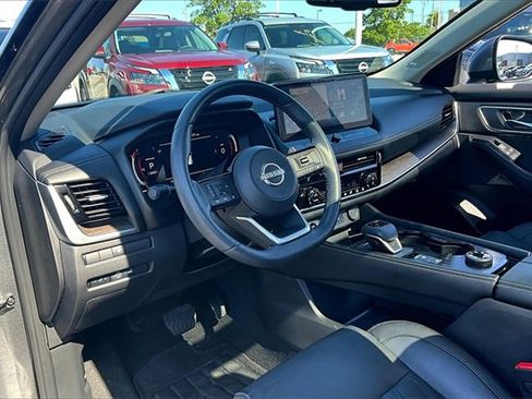 Certified 2024 Nissan Rogue Platinum image 14