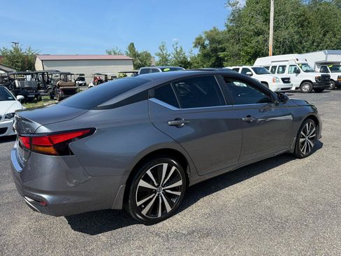 Used 2021 Nissan Altima 2.5 SR w/ SR Premium Package AWD/4WD image 10