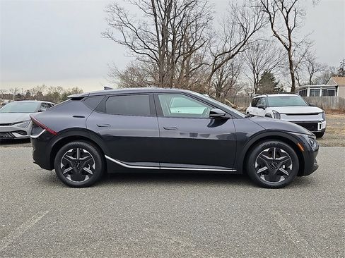 New 2025 Kia EV6 Light image 6
