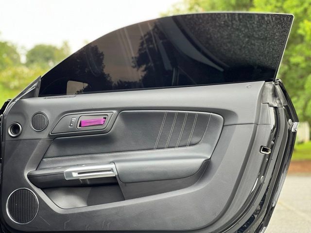 Used 2018 Ford Mustang GT Premium RWD image 21