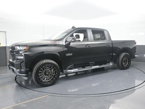 Used 2020 Chevrolet Silverado 1500 RST image 2