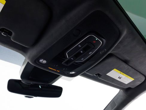 Used 2024 Audi RS Q8 4.0T quattro w/ Black Optic Package image 27