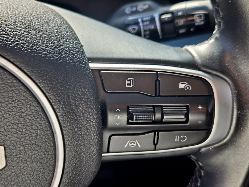 Used 2023 Kia Sportage EX FWD image 24