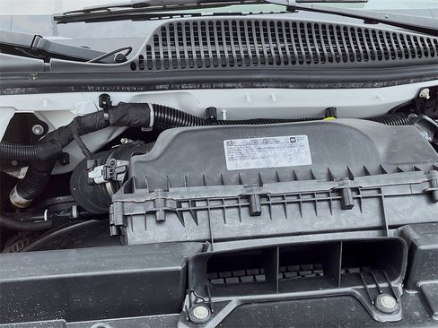 Used 2023 GMC Savana 3500 Extended w/ Driver Convenience Package image 28