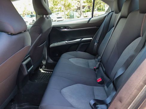 Used 2019 Toyota Camry LE FWD image 17