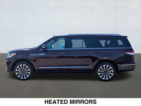 Used 2024 Lincoln Navigator L Reserve AWD/4WD image 2