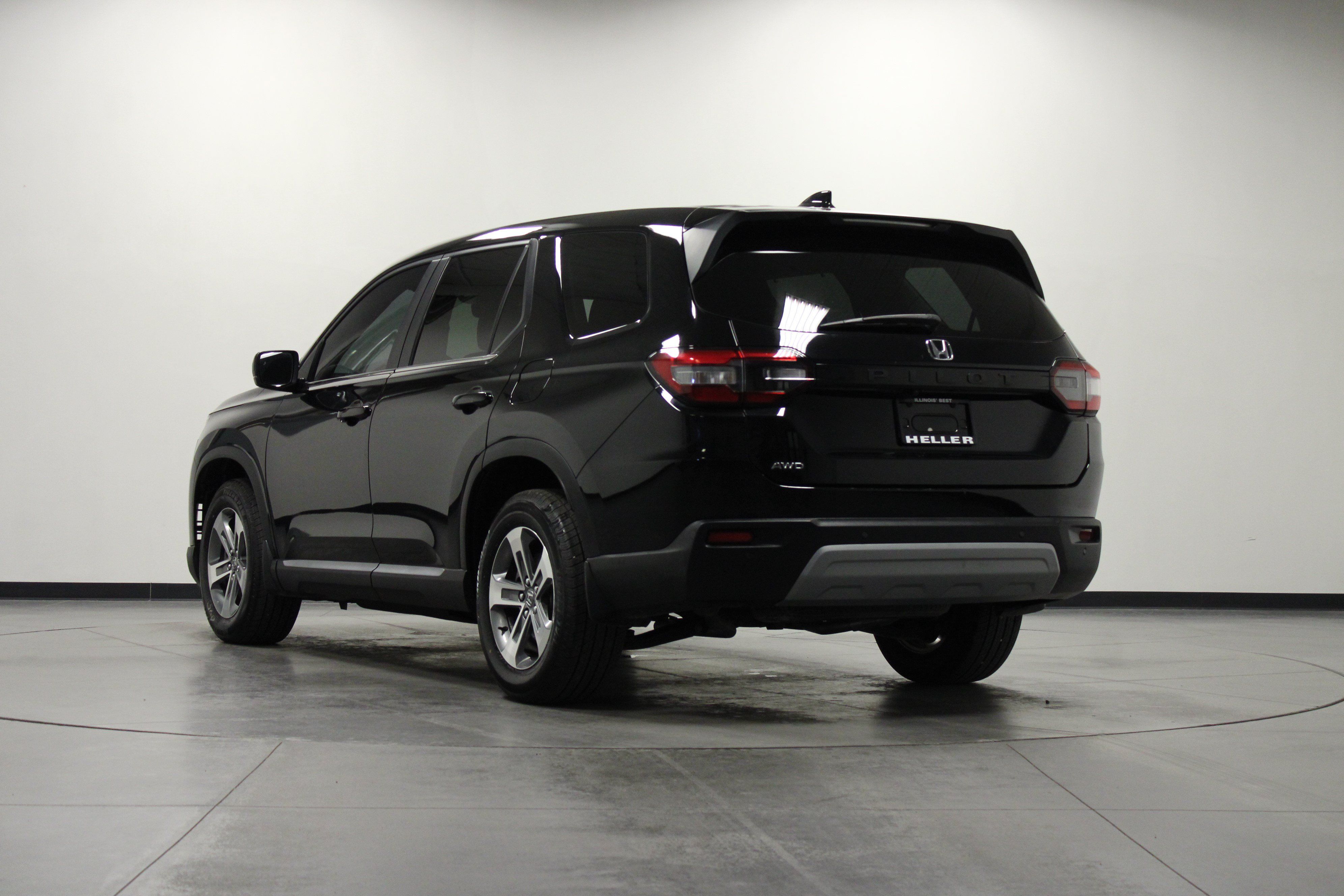 Used 2023 Honda Pilot EX-L image 6