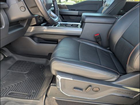 Used 2024 Ford F250 Lariat w/ Chrome Package image 11